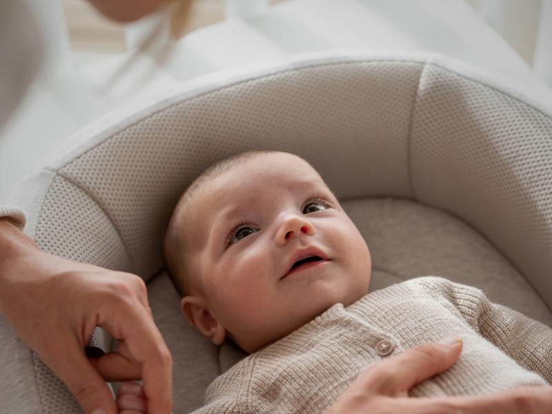 Imagen del WelcomePod de Inglesina fabricado con materiales naturales y transpirables, como el bamb&uacute; y el algod&oacute;n